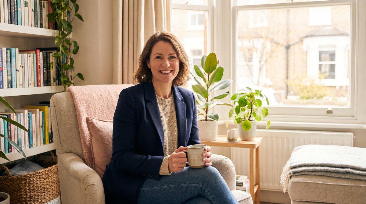 Women’s Incontinence at Work: Meeting Rooms, Long Commutes, Discreet Wear — Orykas UK