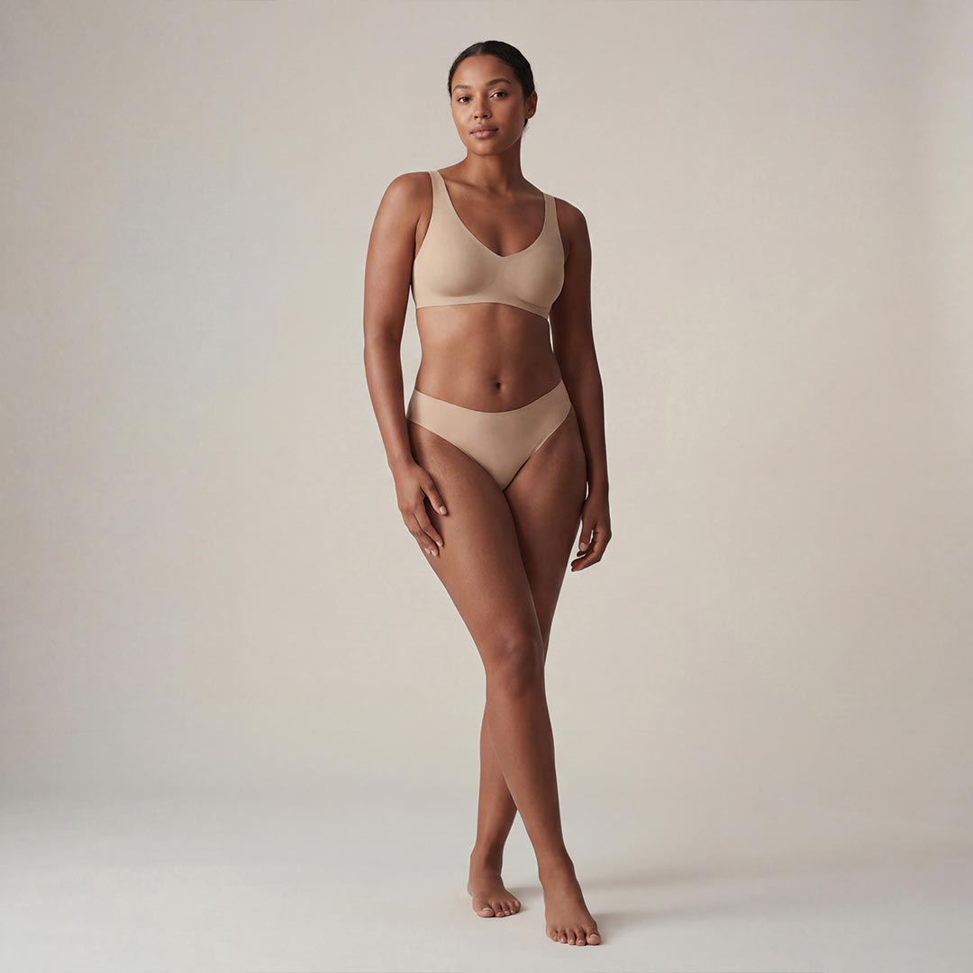 Discreet and elegant absorbent bikini underwear
