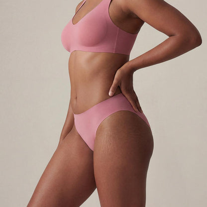 Discreet and elegant absorbent bikini underwear