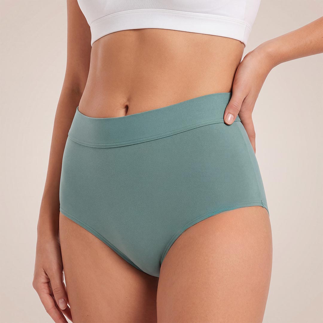 High-waisted absorbent underwear